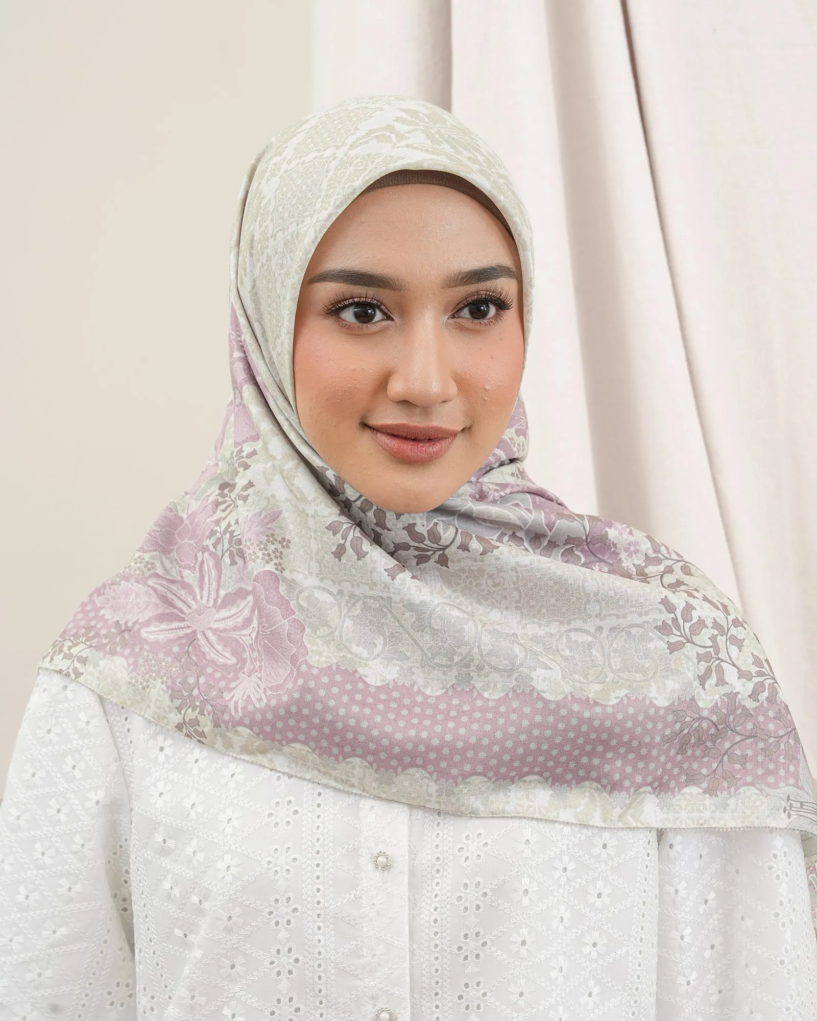 AYUNDA SCARVES