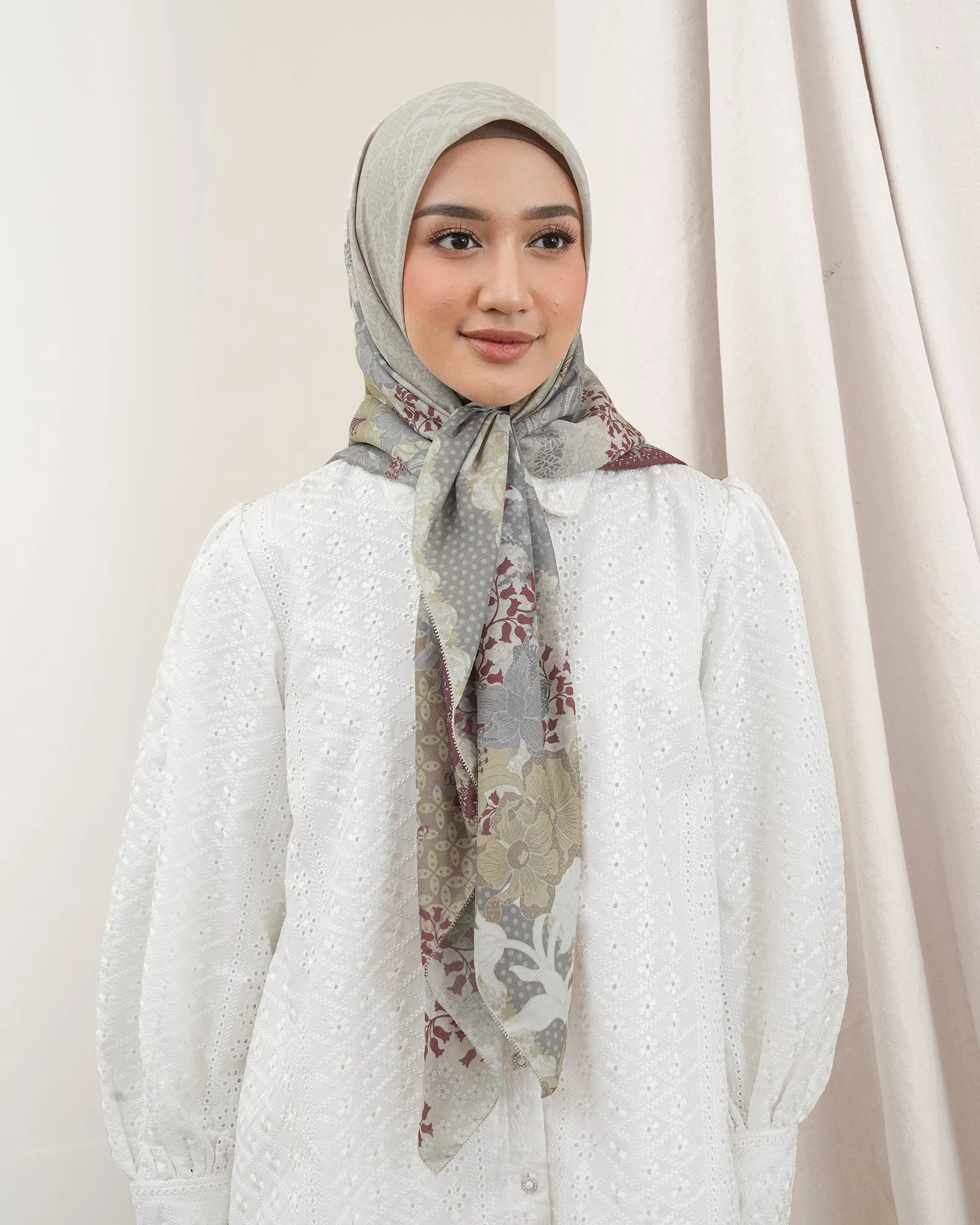 AYUNDA SCARVES