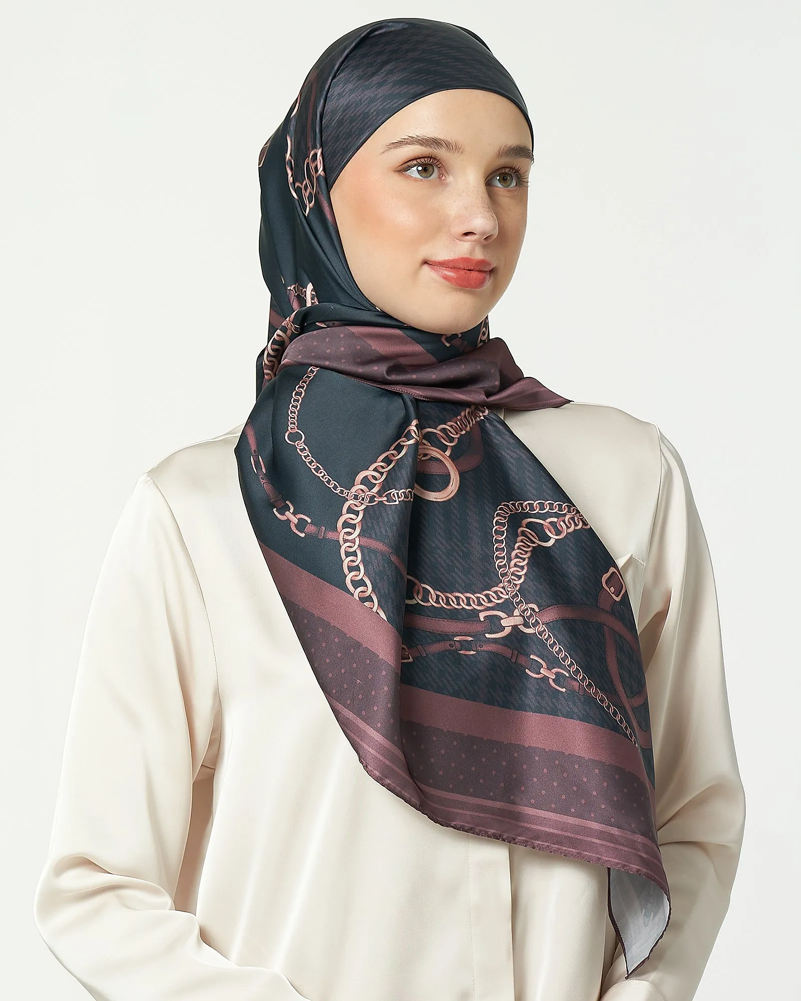 BEATRICE SCARVES