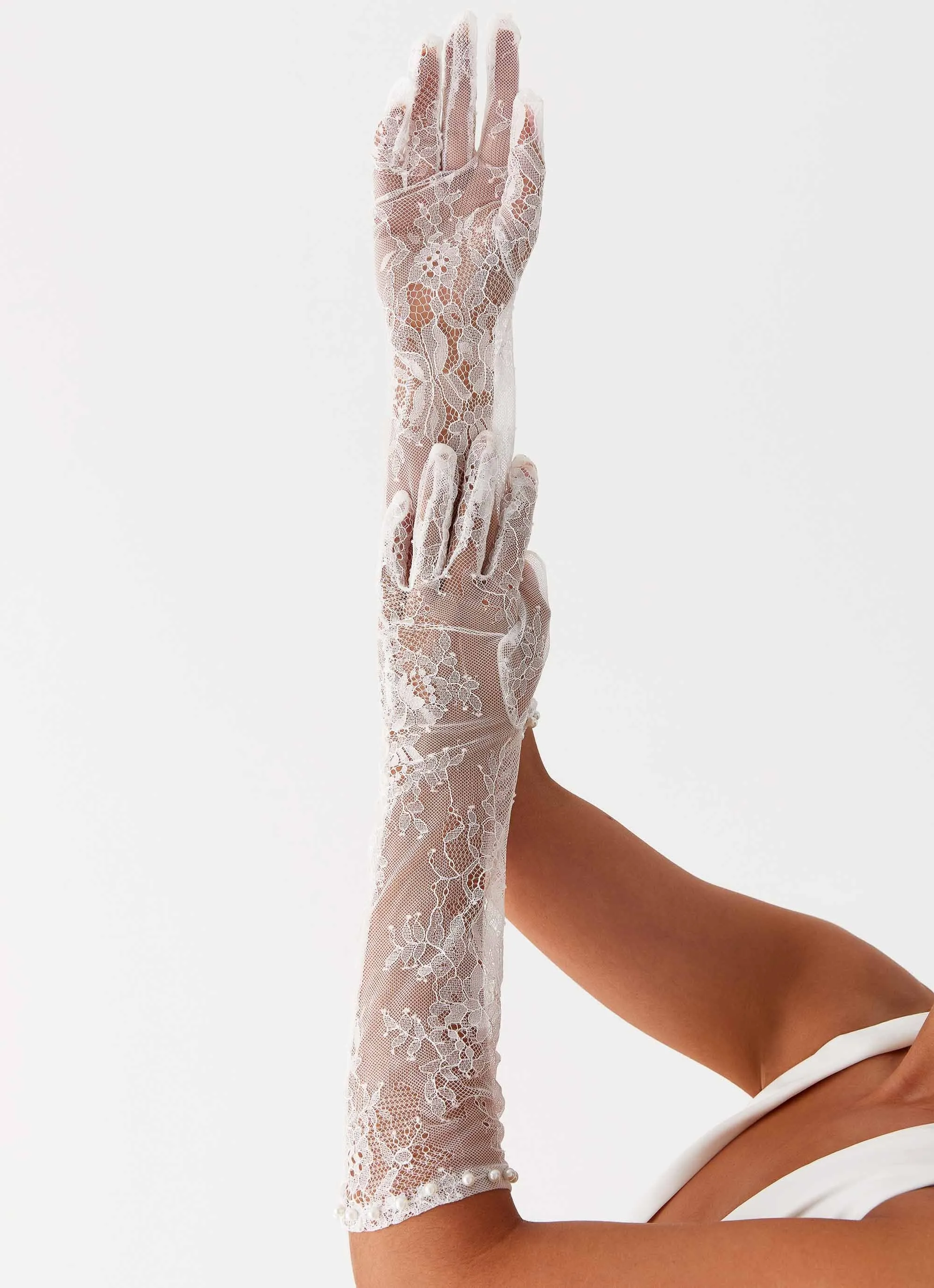 Destined Pearl Lace Gloves - White