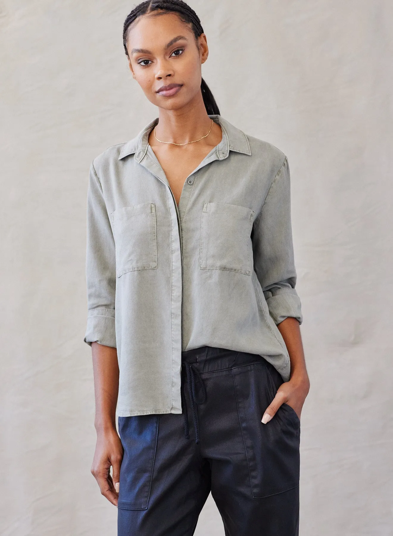 Two Pocket Classic Button Down - Soft Army