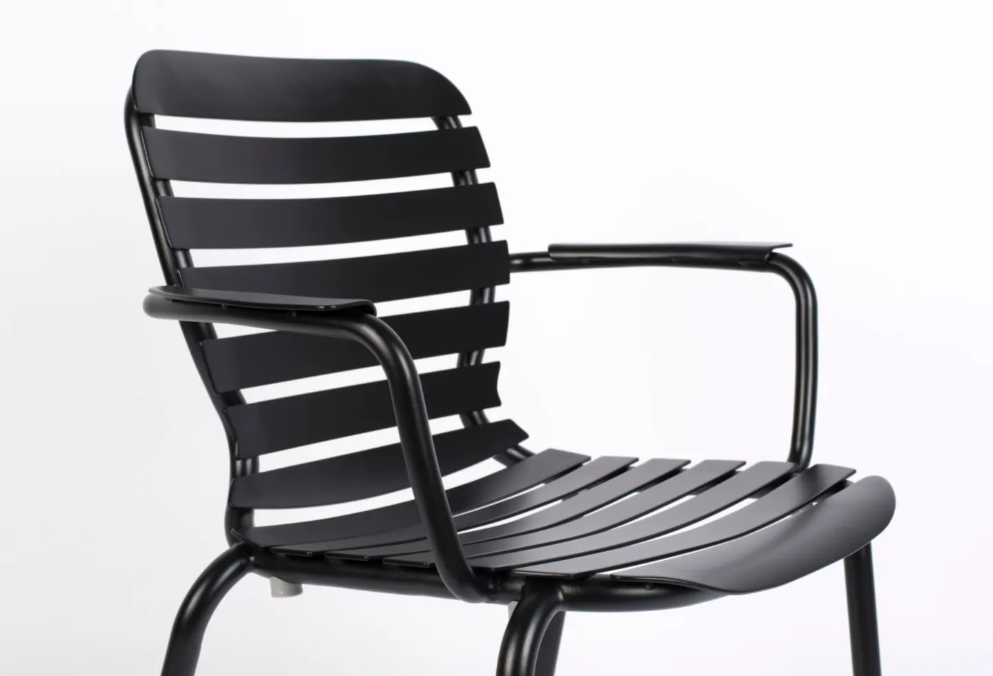 Vondel Outdoor Chair