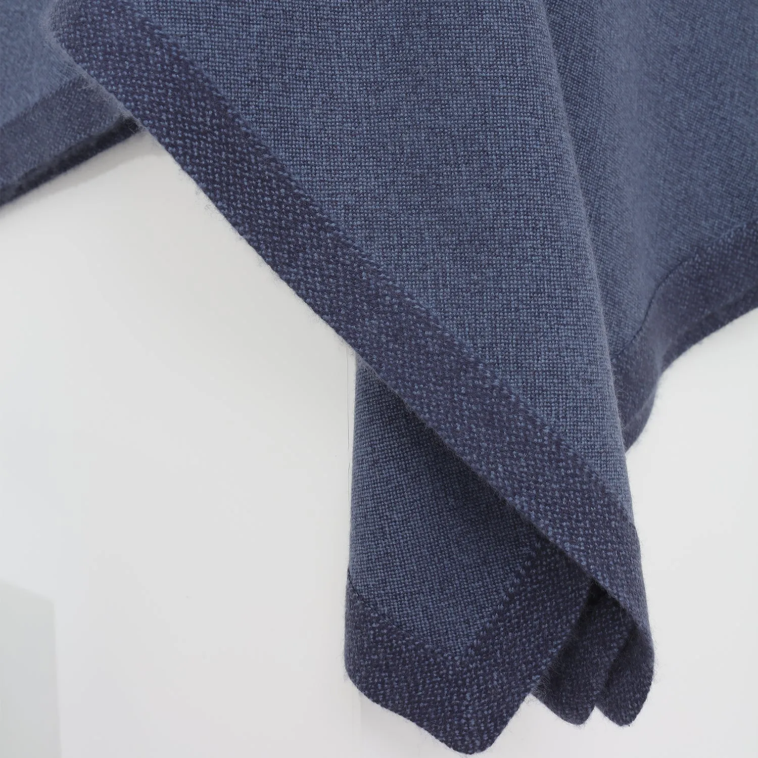 Woven cashmere blanket