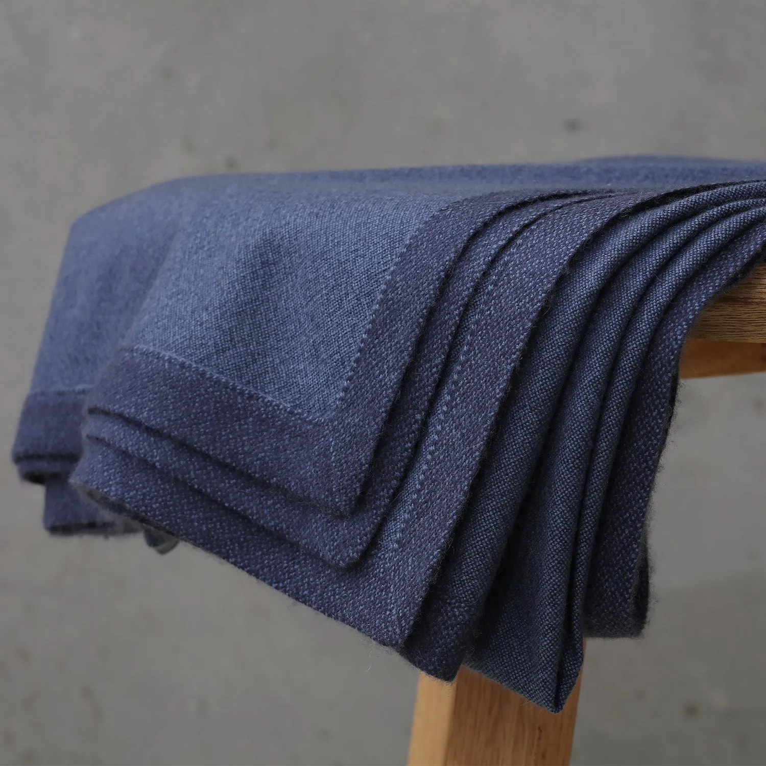 Woven cashmere blanket